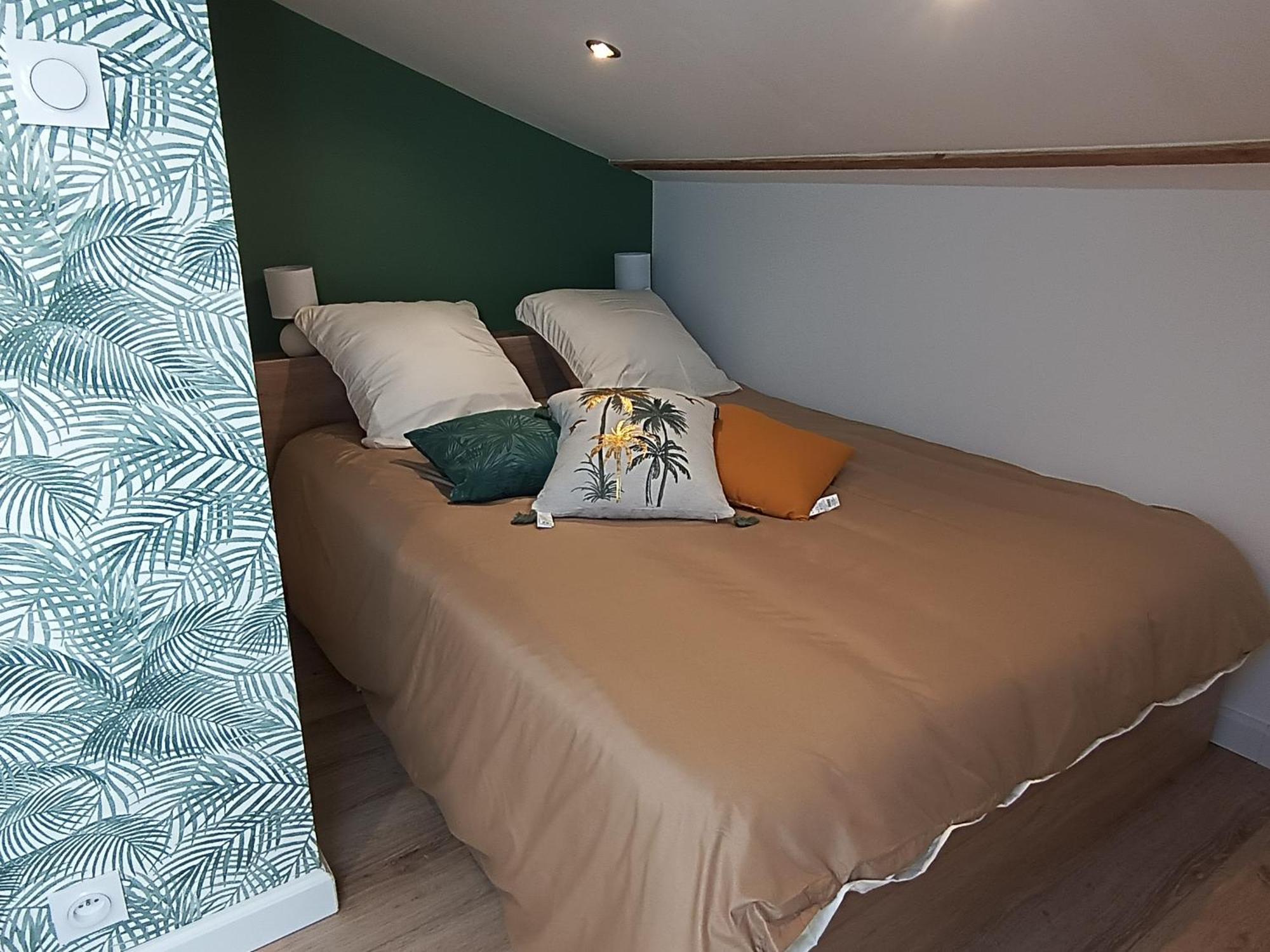 Le Petit Duplex Des Barres Hébergement de vacances